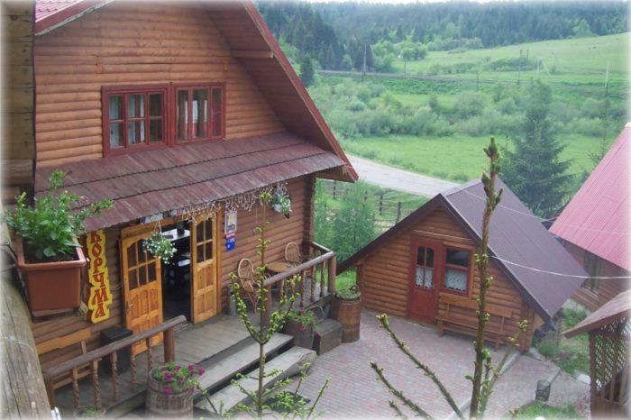 Hotel Boykivskiy Dvir Yasenitsa Zamkova Exterior foto