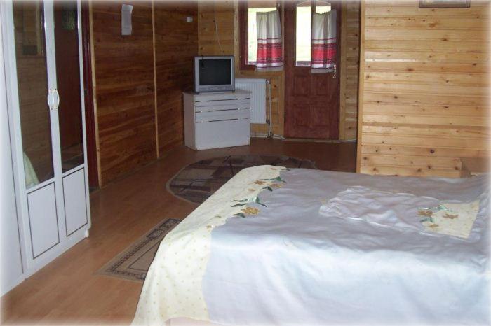 Hotel Boykivskiy Dvir Yasenitsa Zamkova Zimmer foto